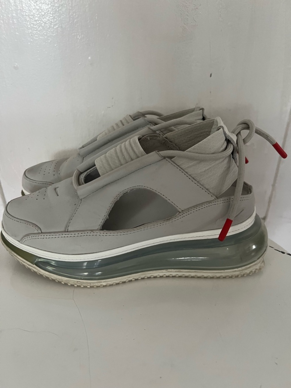 Nike Wmns Air Max FF 720 SIZE 7.